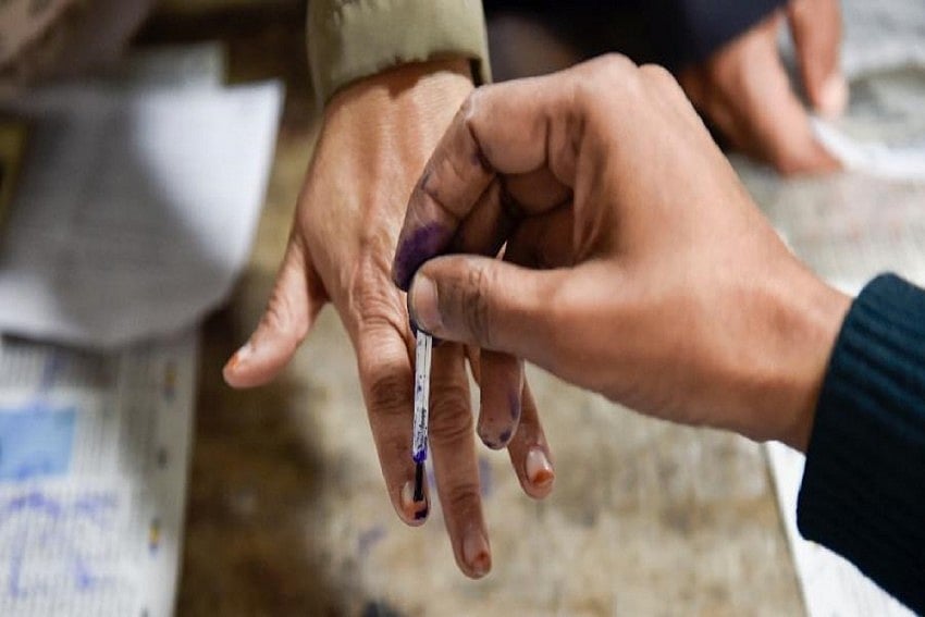 Bankipur Assembly Byelection Result: ECI Begins Vote Counting in Patna - null