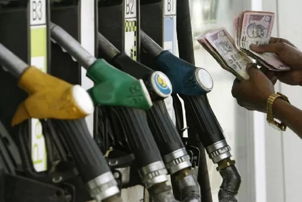 Petrol, Diesel Prices Rise For Sixth Straight Day