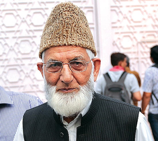 Internet Snapped In Kashmir Amid Rumours Surrounding Separatist Leader Geelani's Health