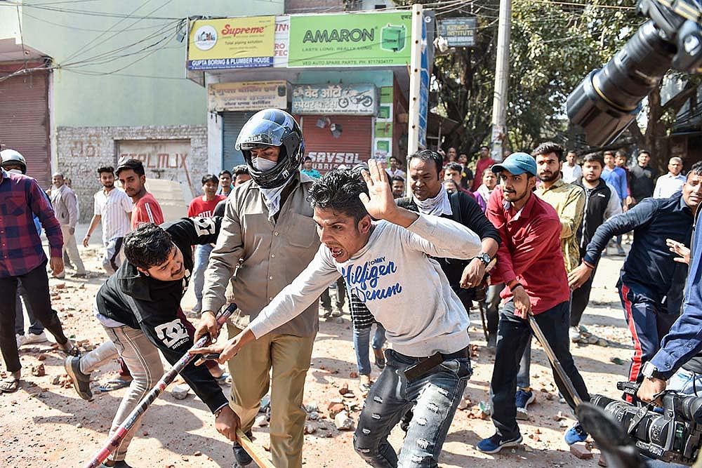Delhi Violence: Rioters Attack Television Journalists, One Sustains Bullet Injury