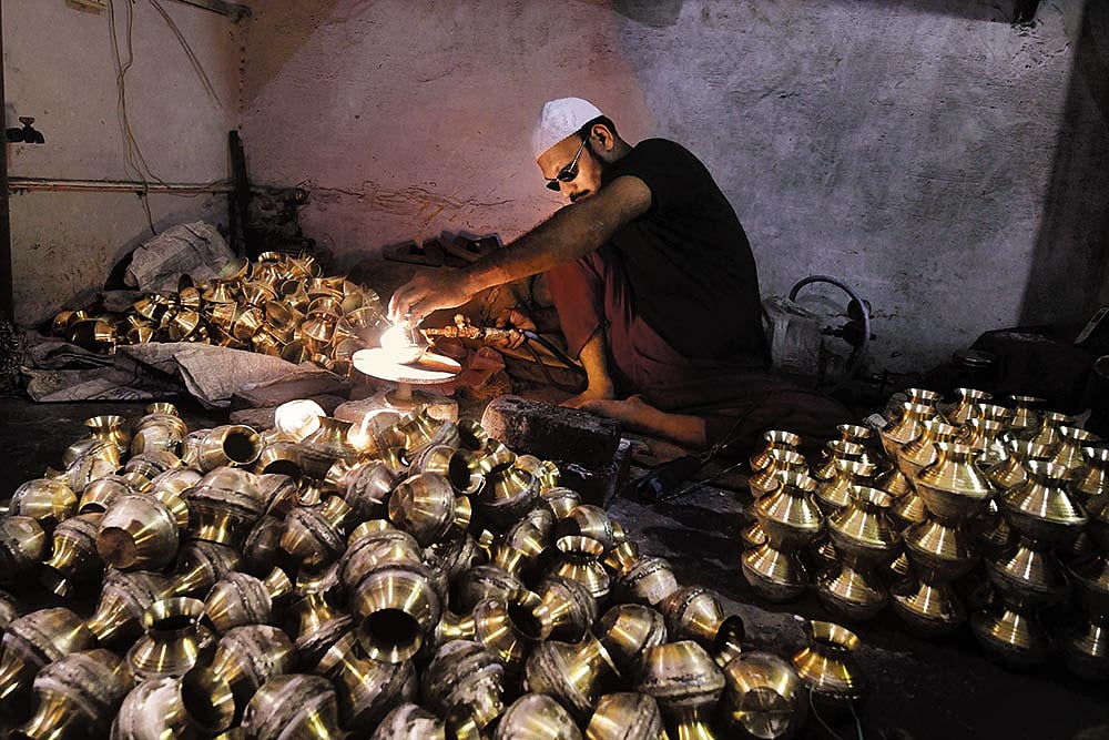 Handicraft Uncrafted By Artisan Hands
