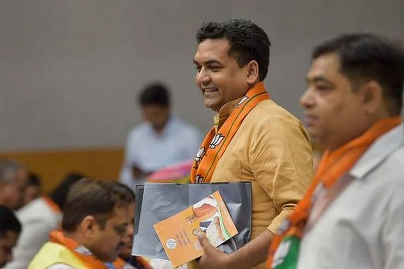 Kapil Mishra Protection Row: Video Of Influencer Bragging About Assault Sparks Opposition Outcry