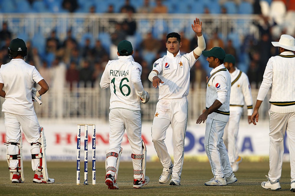 File  : Pakistan National Cricket Team. 