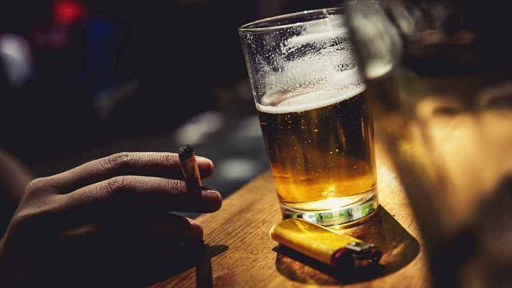 COVID-19 Lockdown May Have Debilitating Effect On Alcoholics, Drug Addicts, Those In Rehab: Psychiatrists