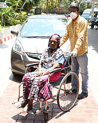 COVID-19 Good Samaritans: When RV Ramanan's Free Dialysis Shuttle Was Godsend COVID-19 Good Samaritans: When RV Ramanan's Free Dialysis Shuttle Was Godsend