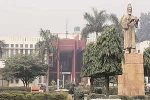 Jamia Professor, Suspended For 'Failing 15 Non-Muslim Students', Didn't Fail Even One