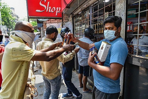 Liquor Makers, Restaurants Pitch For Home Delivery Of Booze, Suggest Several Models