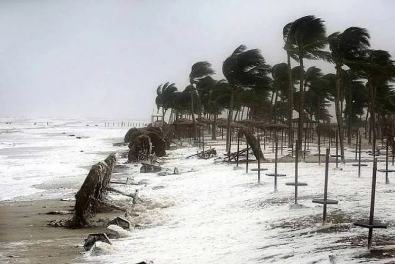 Keralas Coastal Hamlets Witness Sea Incursion