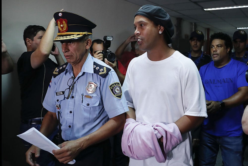 Ronaldinho Loses Appeal For Release From House Arrest