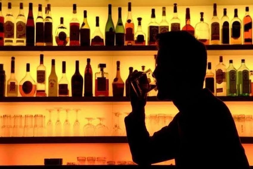 | representational image : Punjab: 14 People Dead After Consuming  Spurious Liquor In Amritsar