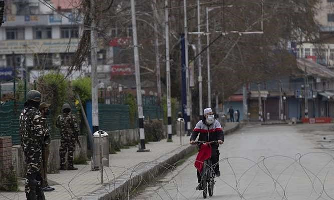 Certified Permanent Residents Need Domicile Certificate To Apply For Jobs In J-K: Centre
