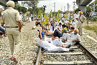 Farmers Must Be Assured Of 'Amul' Farm-To-Folk Model; Not ‘Jio’ On Them Farmers Must Be Assured Of 'Amul' Farm-To-Folk Model; Not ‘Jio’ On Them