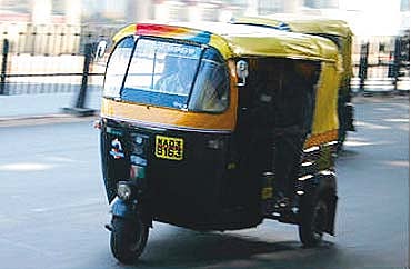 2 Persons Killed As Huge Stone Falls On Auto-Rickshaw After Landslide In Thane
