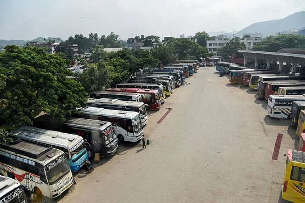Assam Transport Unions Begin Day-Long Chakka Bandh; Demand Welfare Scheme, Withdrawal Of Farm Laws