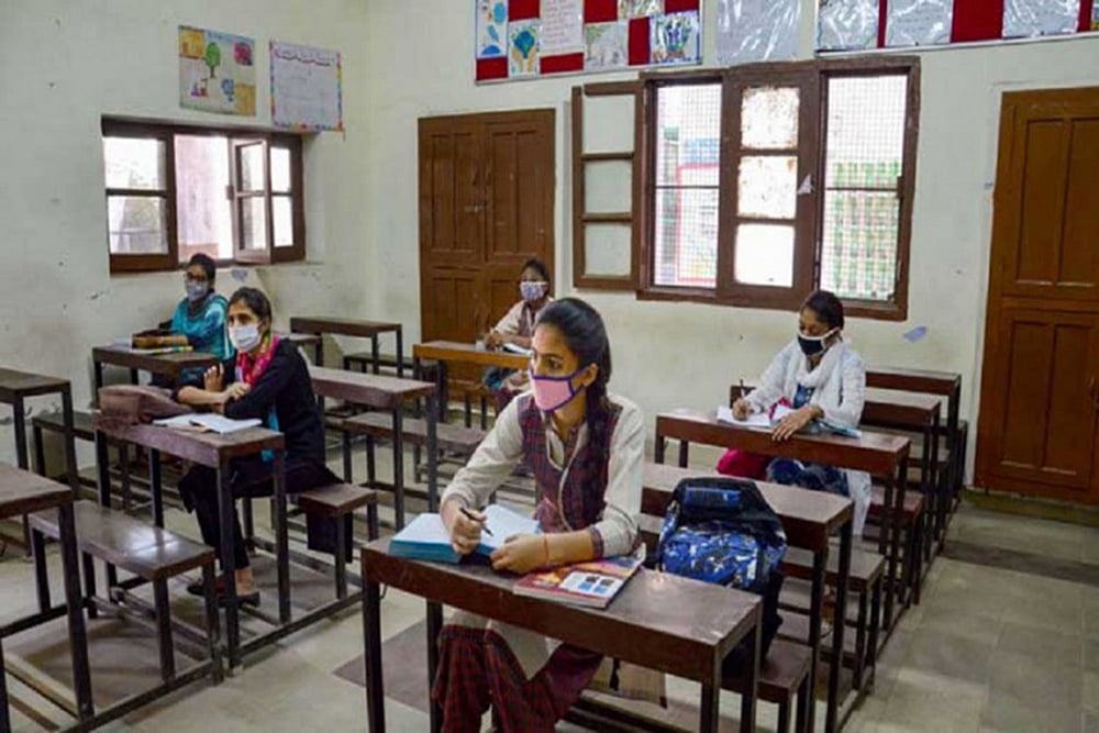 Should We Force Children To Return To School? Here's What the Ebola Epidemic Taught Us