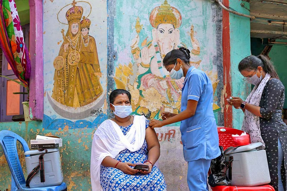 India Crosses 1 Billion Vaccine Mark: 100 Heritage Monuments To Light Up In Celebration