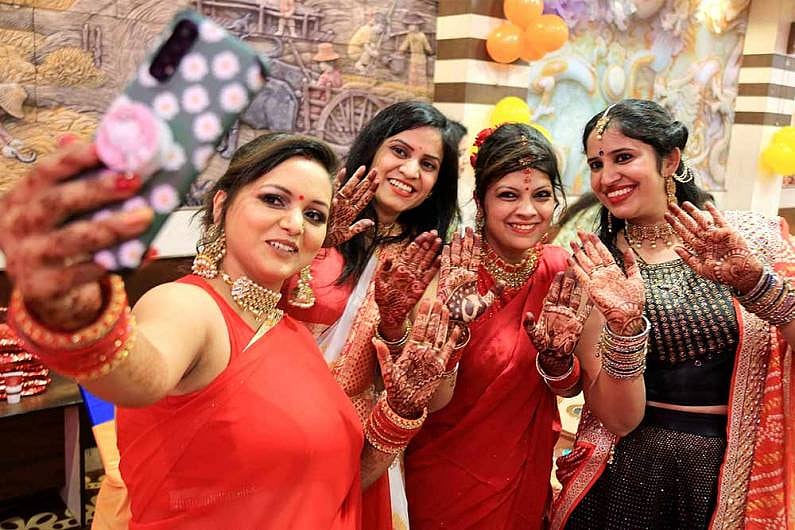 Sprawling Ridge: Inclement Weather, Dense Fog Dampens Karva Chauth Spirit