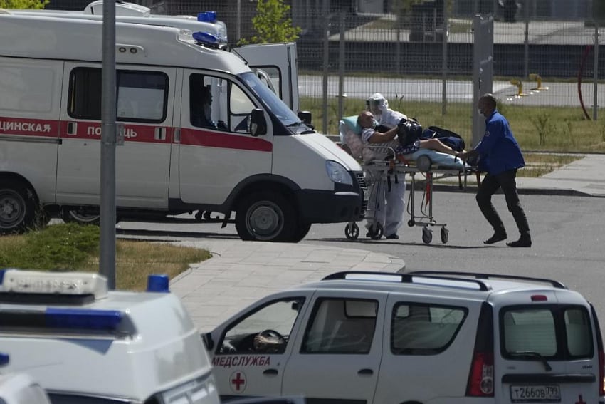 Covid-19: Moscow Locks Down As Russia Logs Record Cases