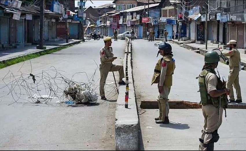Srinagar’s Press Colony Being Evacuated Of Press