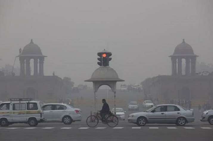 Representative Image : Delhi's stays 'very poor', AQI Crosses 400 In Many Areas