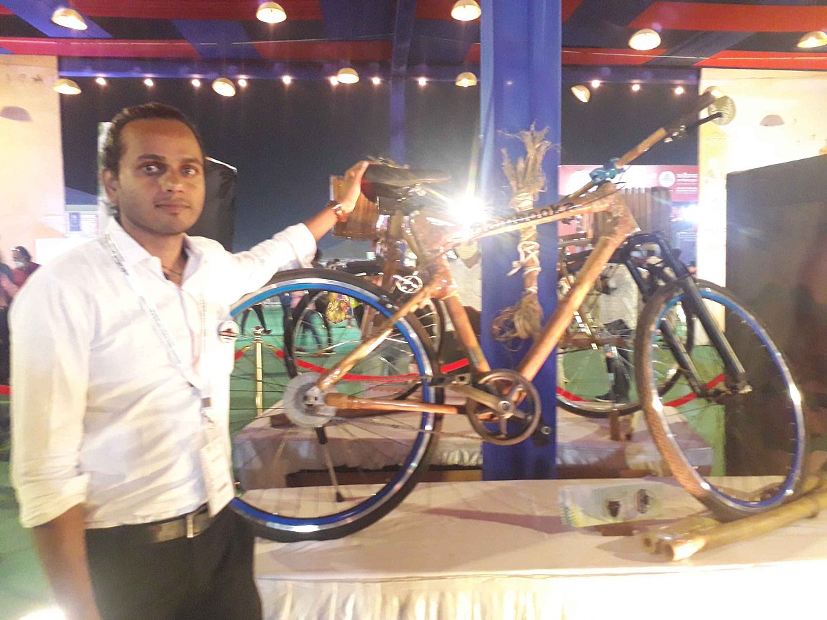 Meet 'Bambooka', A Bicycle-Turned-Bamboo Two Wheeler Designed To Save Dying Tribal Art Forms Of Chhattisgarh