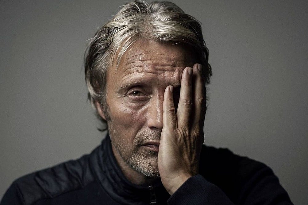 Fantastic Beasts: The Secrets of Dumbledore Teaser Shows Mads Mikkelsen As Gellert Grindelwald