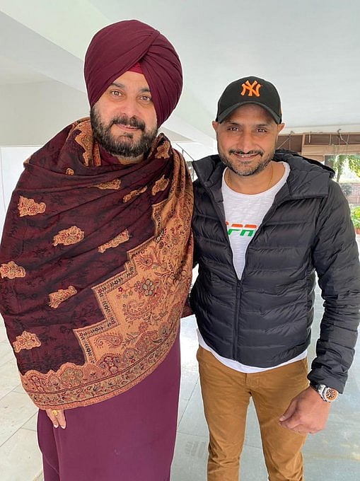 Navjot Singh Sidhus Picture With Harbhajan Singh On Twitter Triggers Speculation