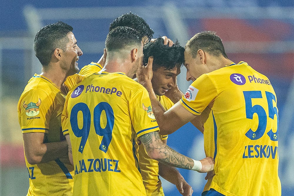 ISL 2021-22: Kerala Blasters Stun League Leaders Mumbai City 3-0 In Fatorda
