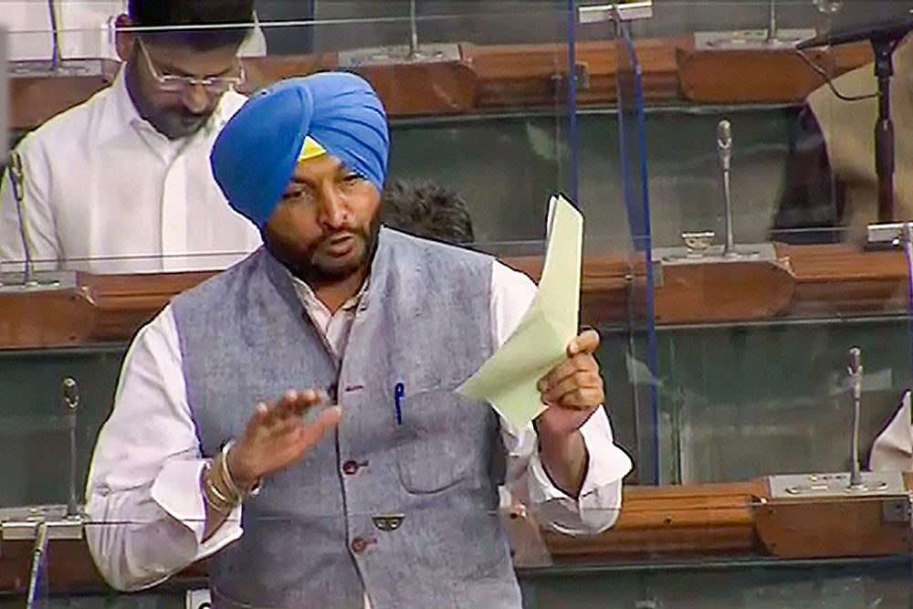 Two Policemen Condemn Sidhu's 'Make A cop Wet His Pants' Remark