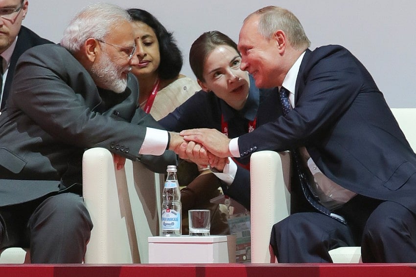 Putin Sends Out A Strong Message By Coming For A In-Person Meeting With PM Modi