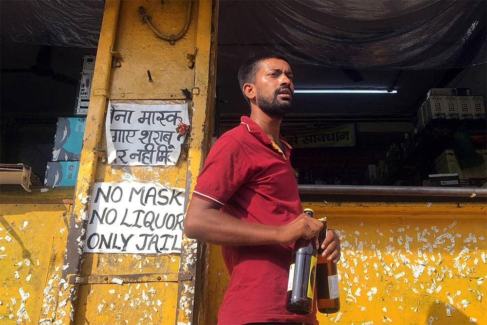 High Court Instructs Delhi Government To Conduct A Fresh Enquiry On Liquor Shops Opened In Areas Of Residence