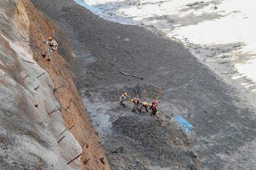 Water Level Rises In Dhauli Ganga, Rescue Work Halted At Tavopan Tunnel