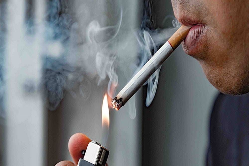 Non Smokers Get Cancers Too: Never Ignore These Symptoms