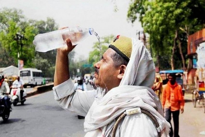 Extreme temperatures  associated with increased risks of death from stroke, with the link being stronger in low-income countries than high-income ones |