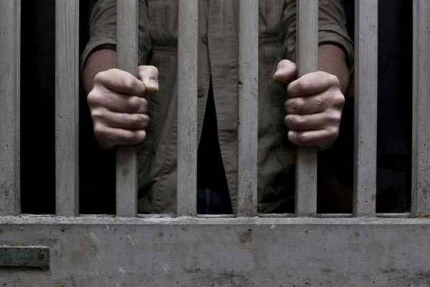 Maharashtra Court Sentences Rigorous Imprisonment of school bus driver for sexually harassing girl