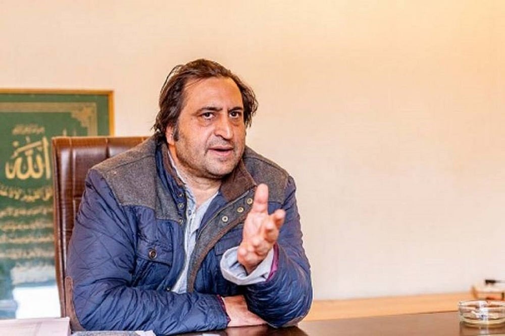File Image : Farooq, Omar Abdullah Working At BJP's Behest To Polarise Voters: Lone