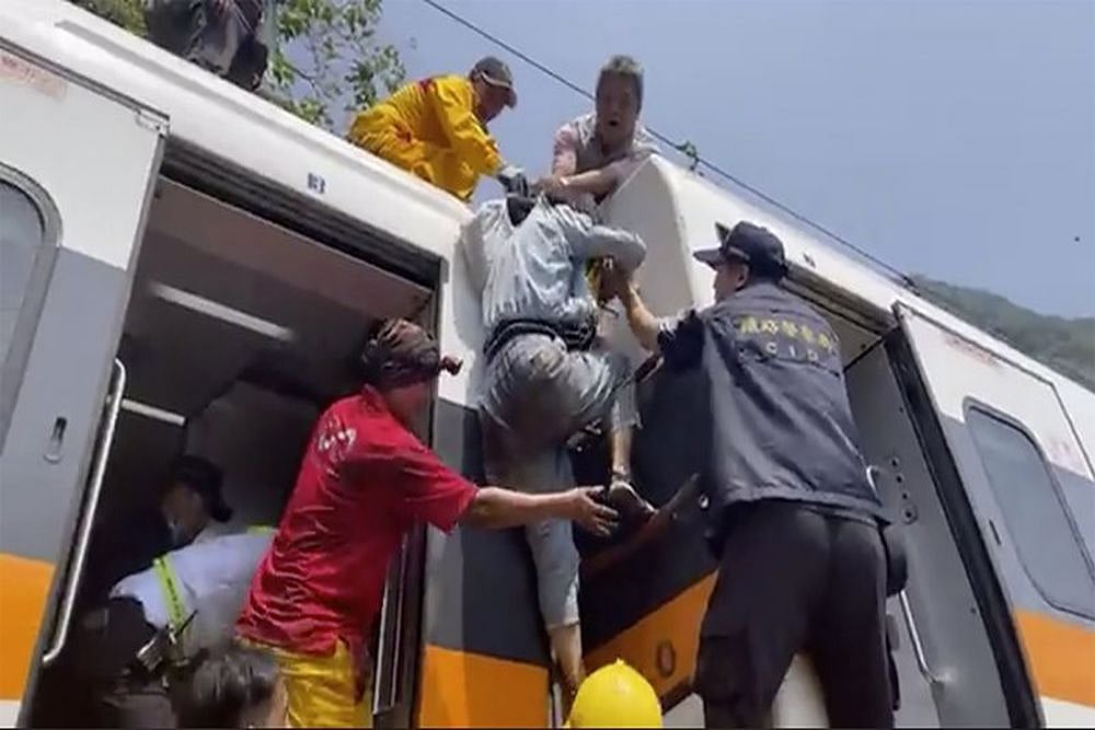 34 Killed, Dozens Injured In Train Crash In Taiwan