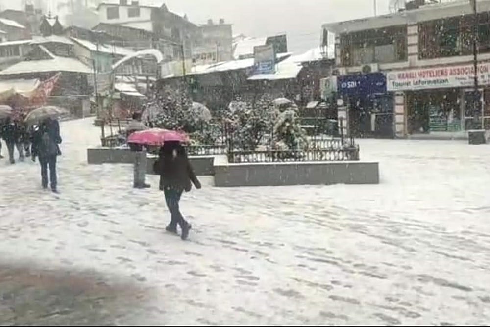 Rainfall In Shimla Breaks 42-Year-Old Record, Untimely Snow Wreaks Havoc On Apple Plantation