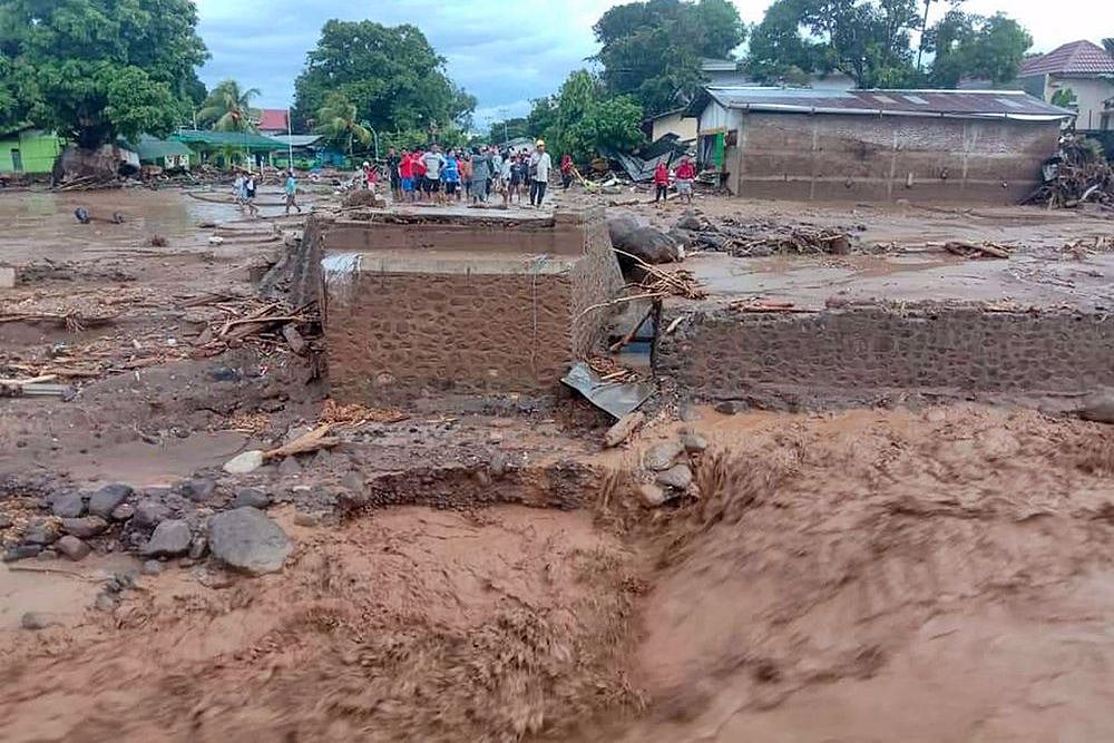 File photo :  Rescue workers pulled seven people from the debris, five of them already dead. (for representation purposes only)