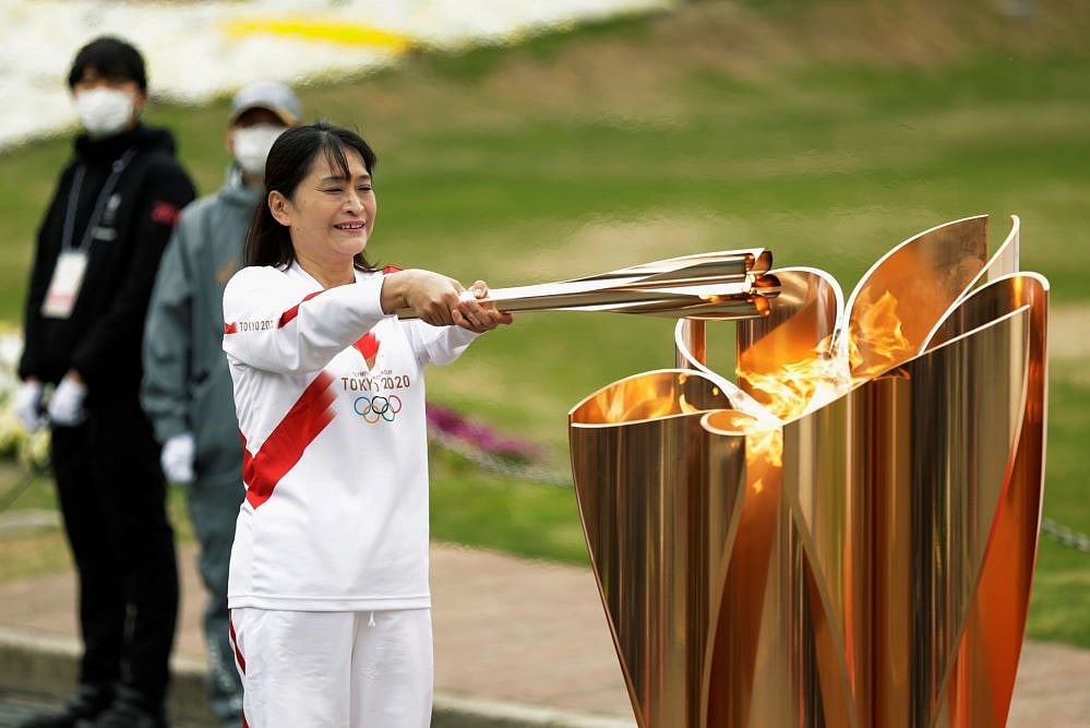 Tokyo Olympic Torch Relay Pulled Off Streets After COVID-19 Surge In Hiroshima