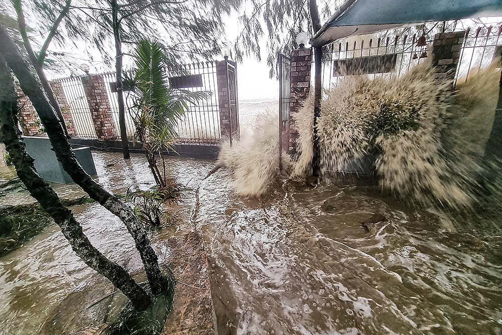 Cyclone Yaas: Storm Surges Wreak Havoc In Coastal Bengal, Danger Not Over Yet