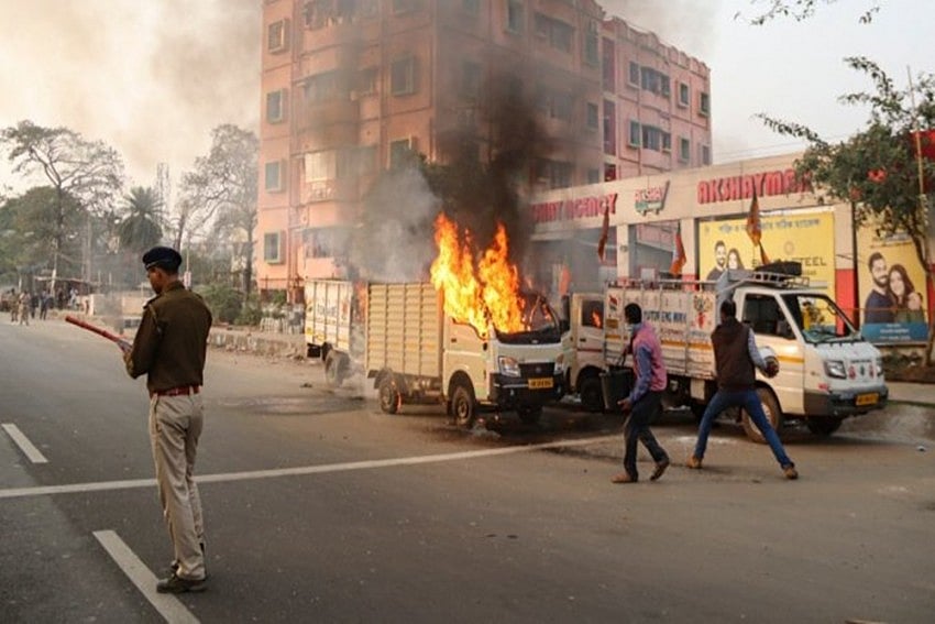 With continued incidents of violence in West Bengal after declaration of election result, the Union home ministry has sought a report from the West Bengal government on the issue. - null