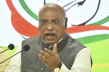 Kharge Writes To PM Modi, Seeks All-Party Meeting Before Delimitation Bill