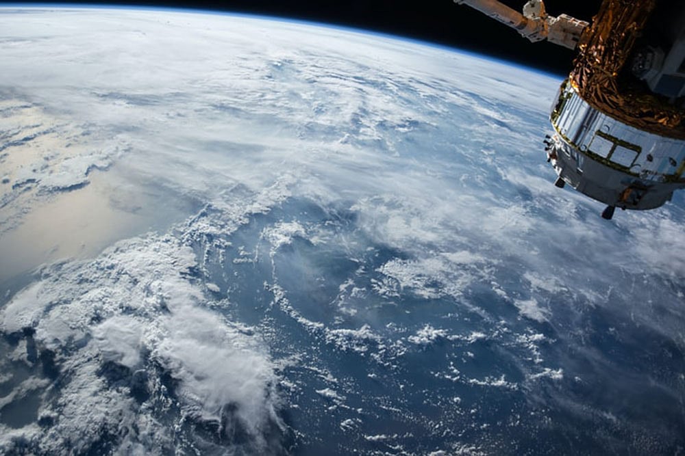 Sold! Bidder Pays USD 28M For A Rocket Trip To Space With Jeff Bezos