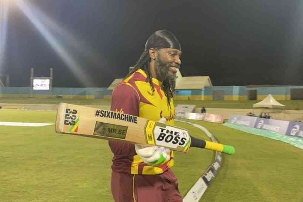 WI Vs AUS: Chris Gayle Smashes Another Record, First To Reach 14,000 Runs In T20s