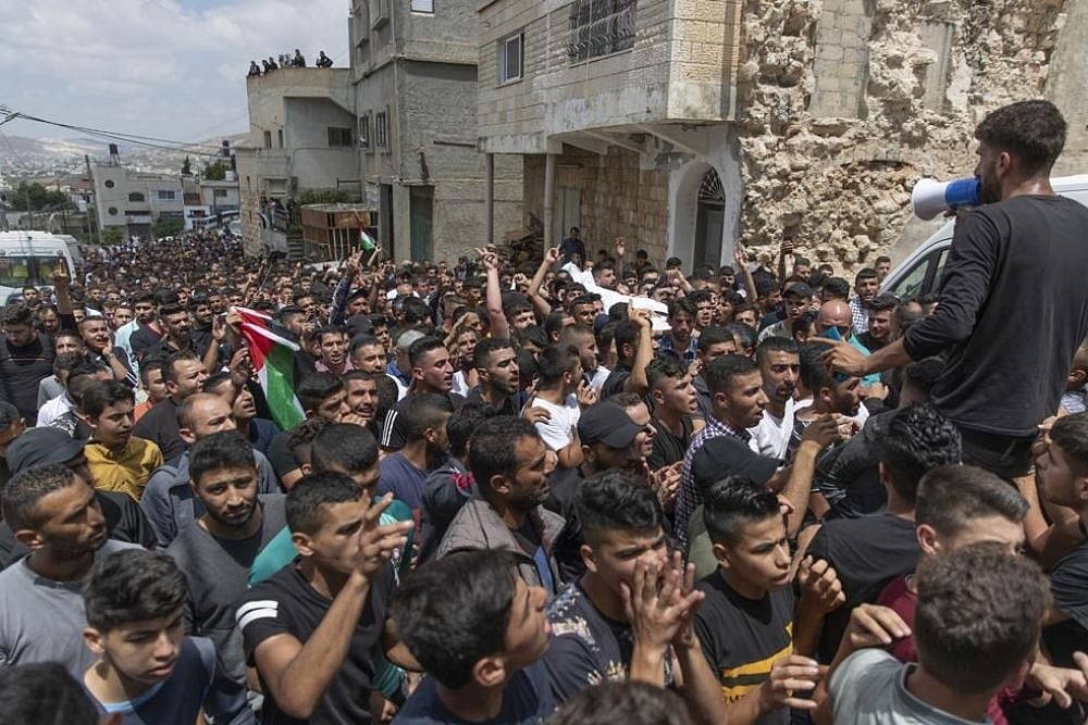 Israel Launches Air Strikes On Gaza After Incendiary Balloons Spark Small Fires