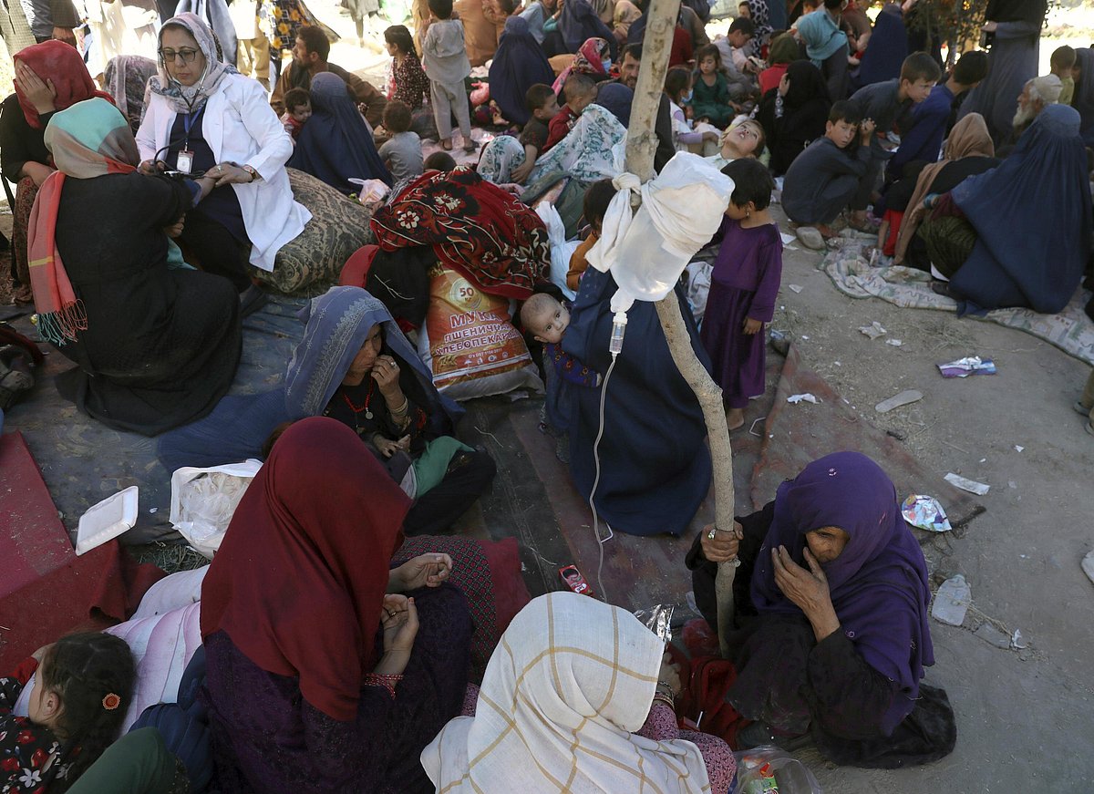 Escaping Violence In North, Afghans Taking Shelter In Kabul's Parks And Streets