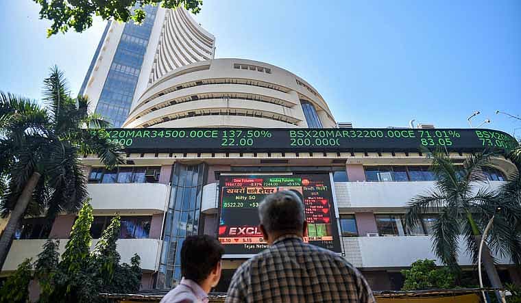 Rupee Opens On Flat Note, Inches 4 Paise Higher To 74.39 Against US Dollar In Early Trade
