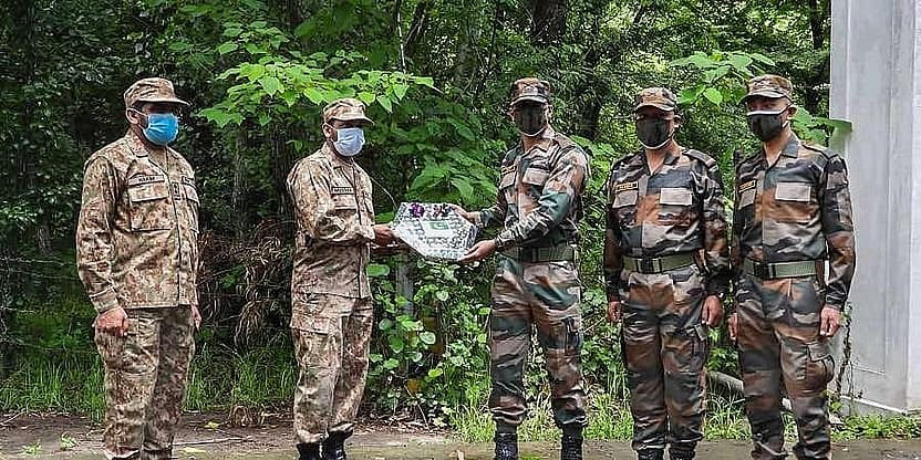 Army Troops Of India And Pakistan Exchange Sweets Across LoC To Mark Pakistan's Independence Day