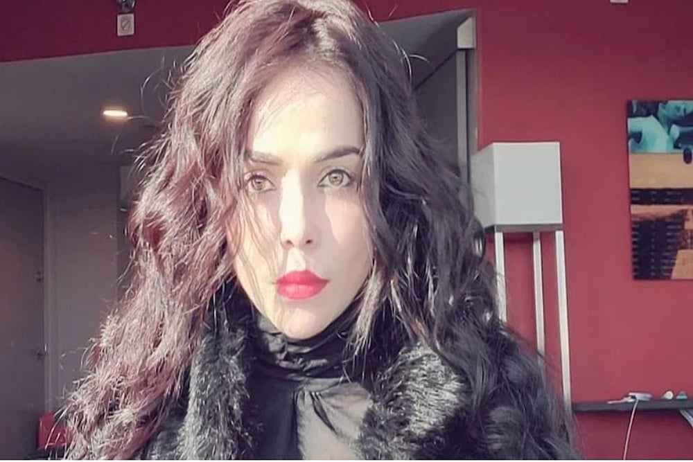 'Black And White' Actor Nikita Rawal Robbed At Gunpoint; Scared About Getting Raped